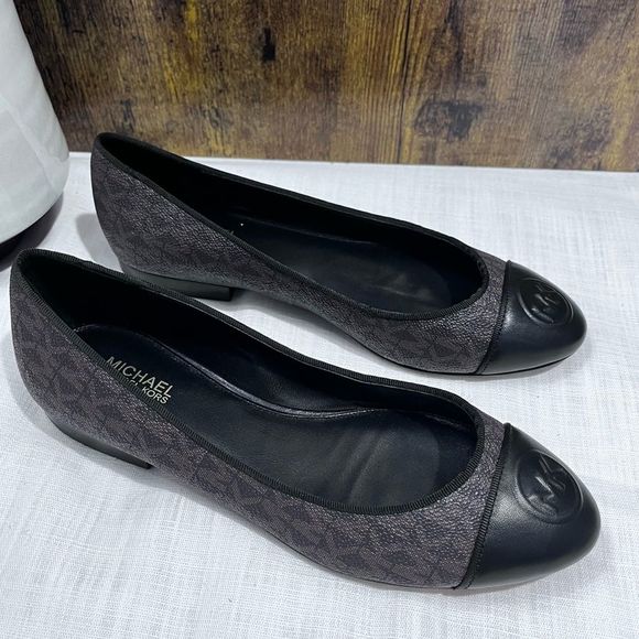 MICHAEL Michael Kors Shoes - MK LOGO FLATS